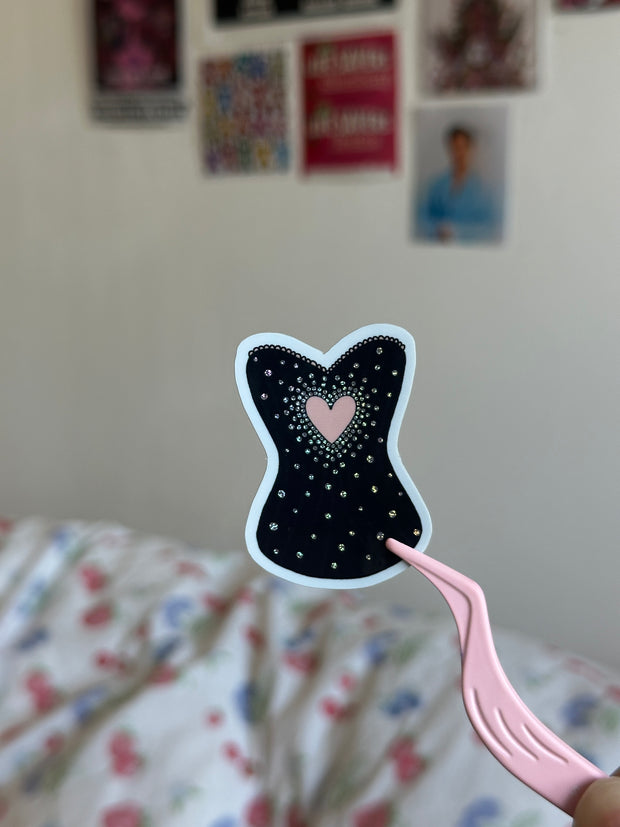 Black heart corset sticker