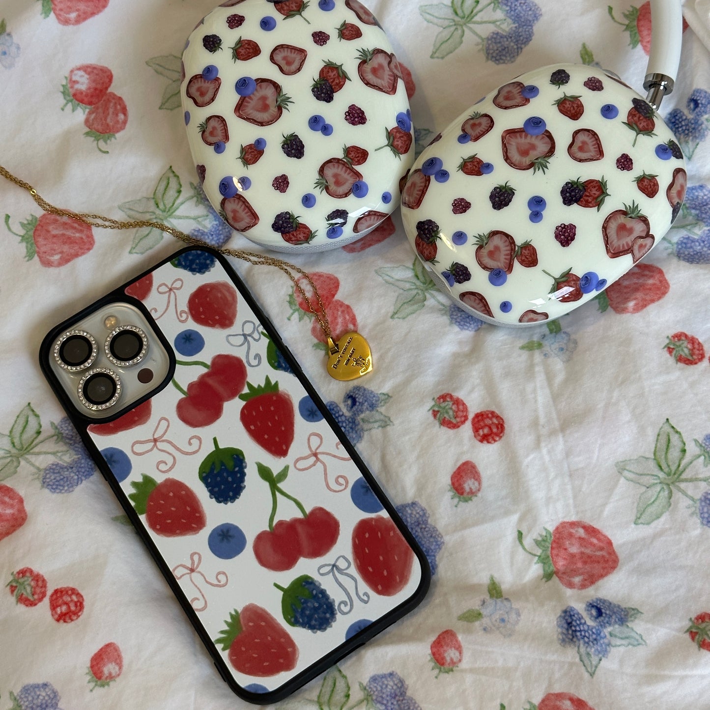 'Fruity bow' case