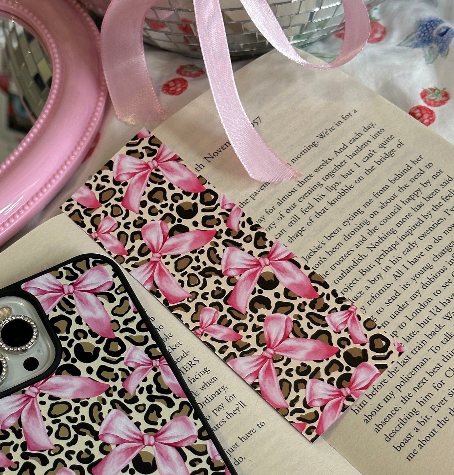 'Leopard print bow' bookmark